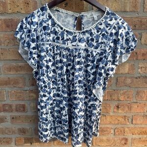 Fever Blue and White Floral Blouse Sz M